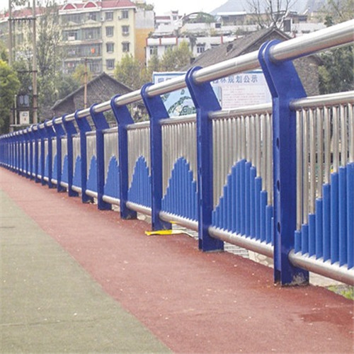 河流桥梁护栏维护的时辰要注重的问题 河流桥梁护栏维护的时辰要注重的问题