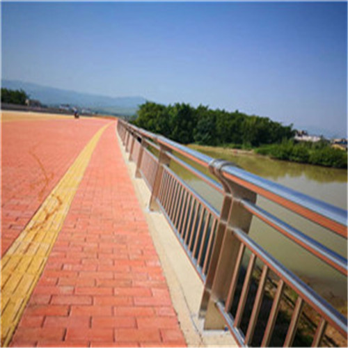 景不雅防撞雕栏现货市场冷僻,价钱局部回落 景不雅防撞雕栏现货市场冷僻,价钱局部回落